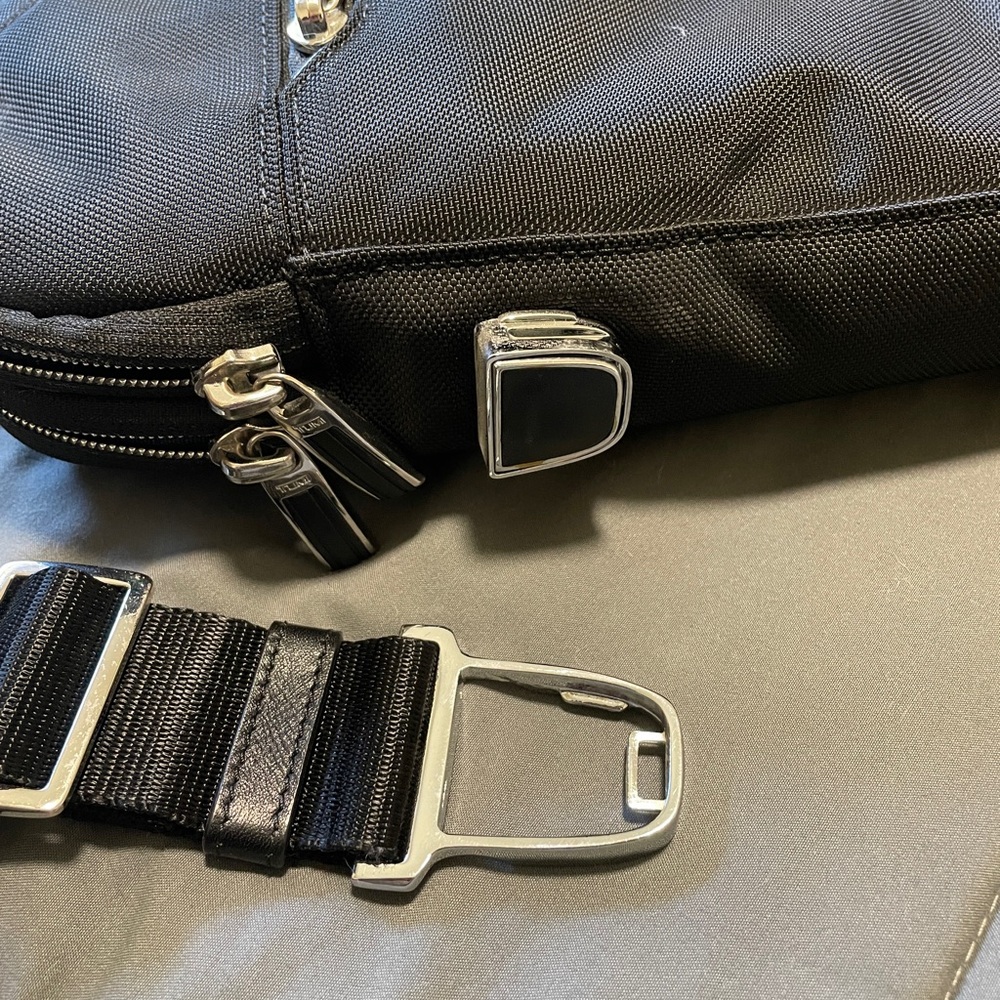 Tumi Computer Bag - Picture 12 of 14